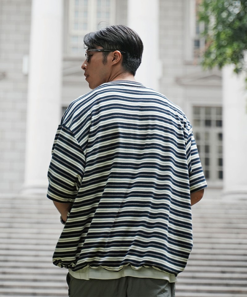 塗鴉條紋短Ｔ LOOSE STRIPED TEE