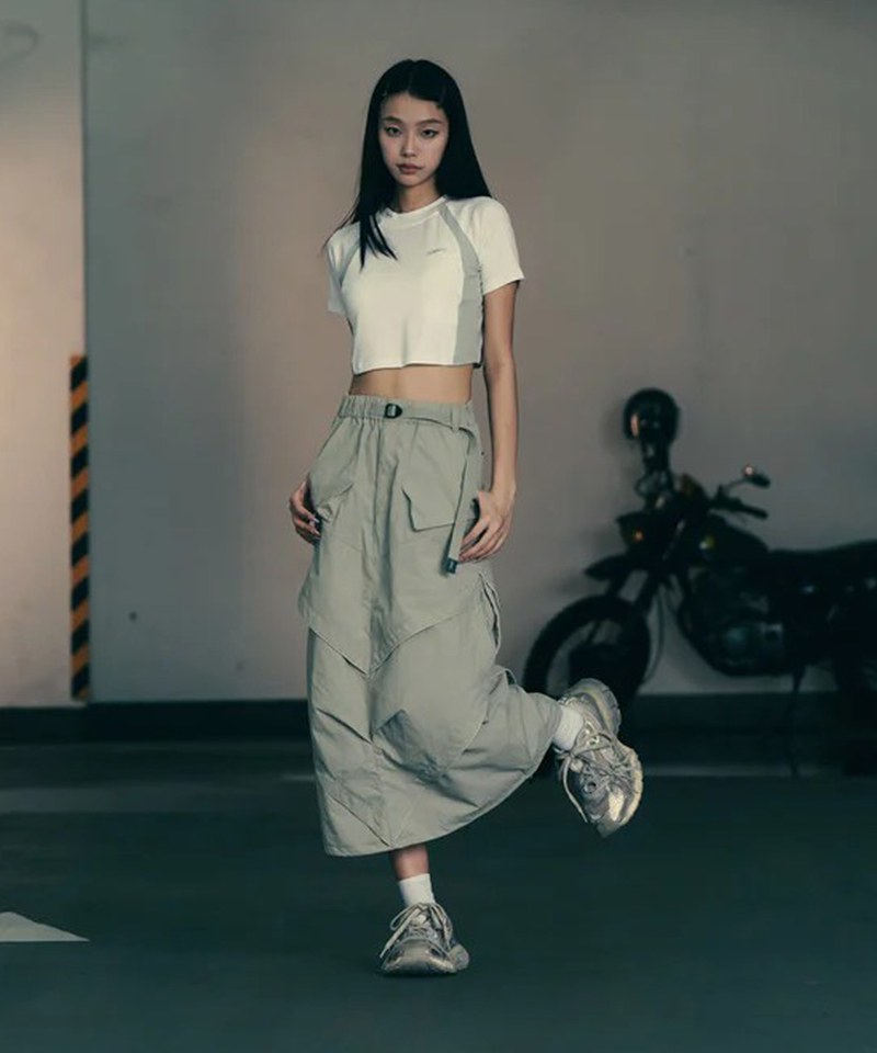 SNS0007W-241 拼接短袖上衣 Patch Cropped Top