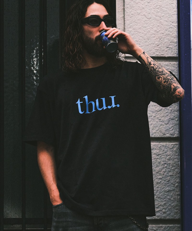 短袖圖Tee thur. Logo Tee