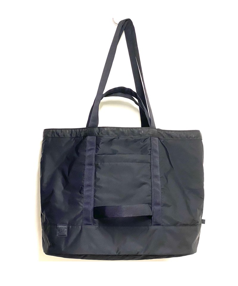 RMD3029 托特包 BLACK BEAUTY BY FRAGMENT DESIGN CAMP TOTE