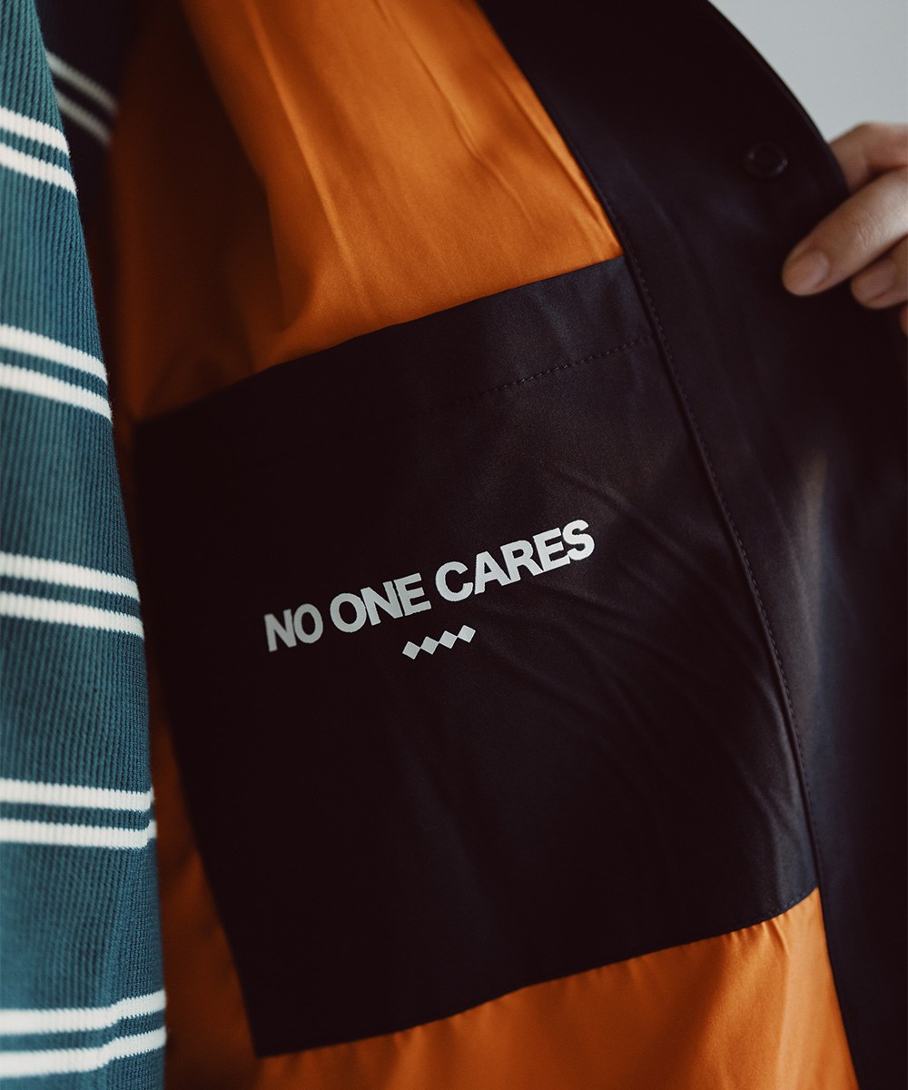 NO ONE CARES 教練外套