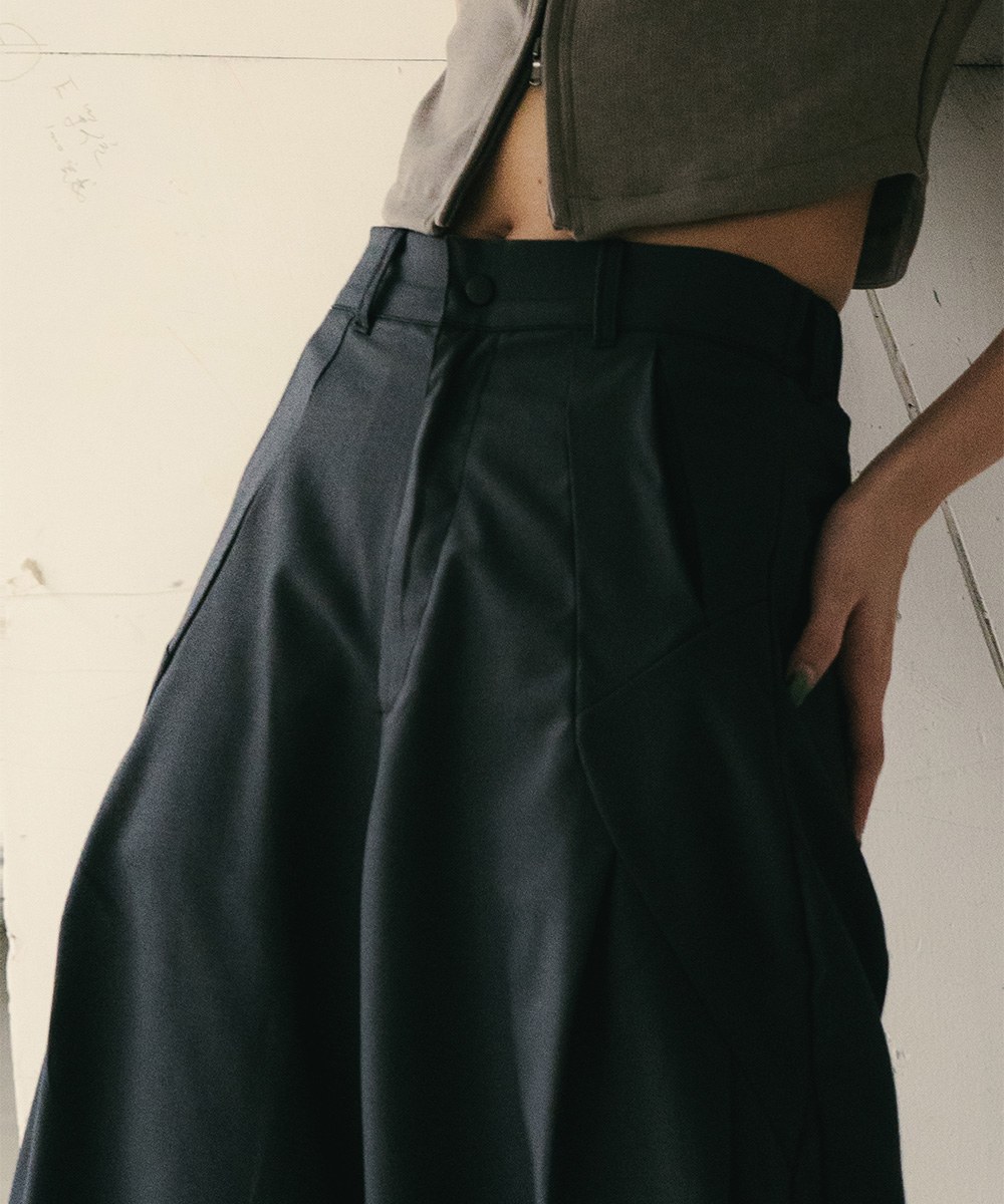 休閒西裝寬褲 Loose BootCut Pleated Trousers