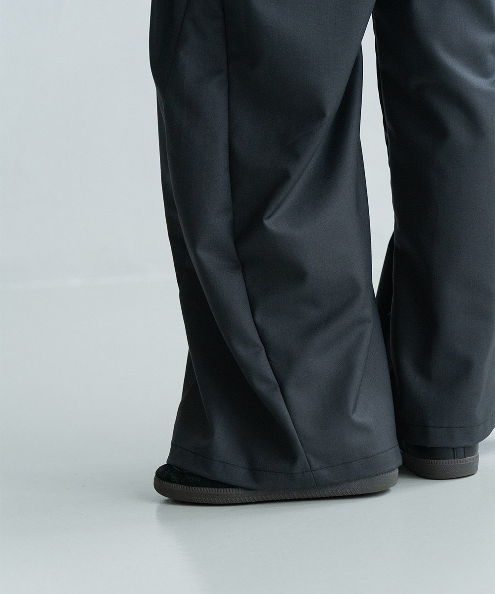 休閒西裝寬褲 Loose BootCut Pleated Trousers